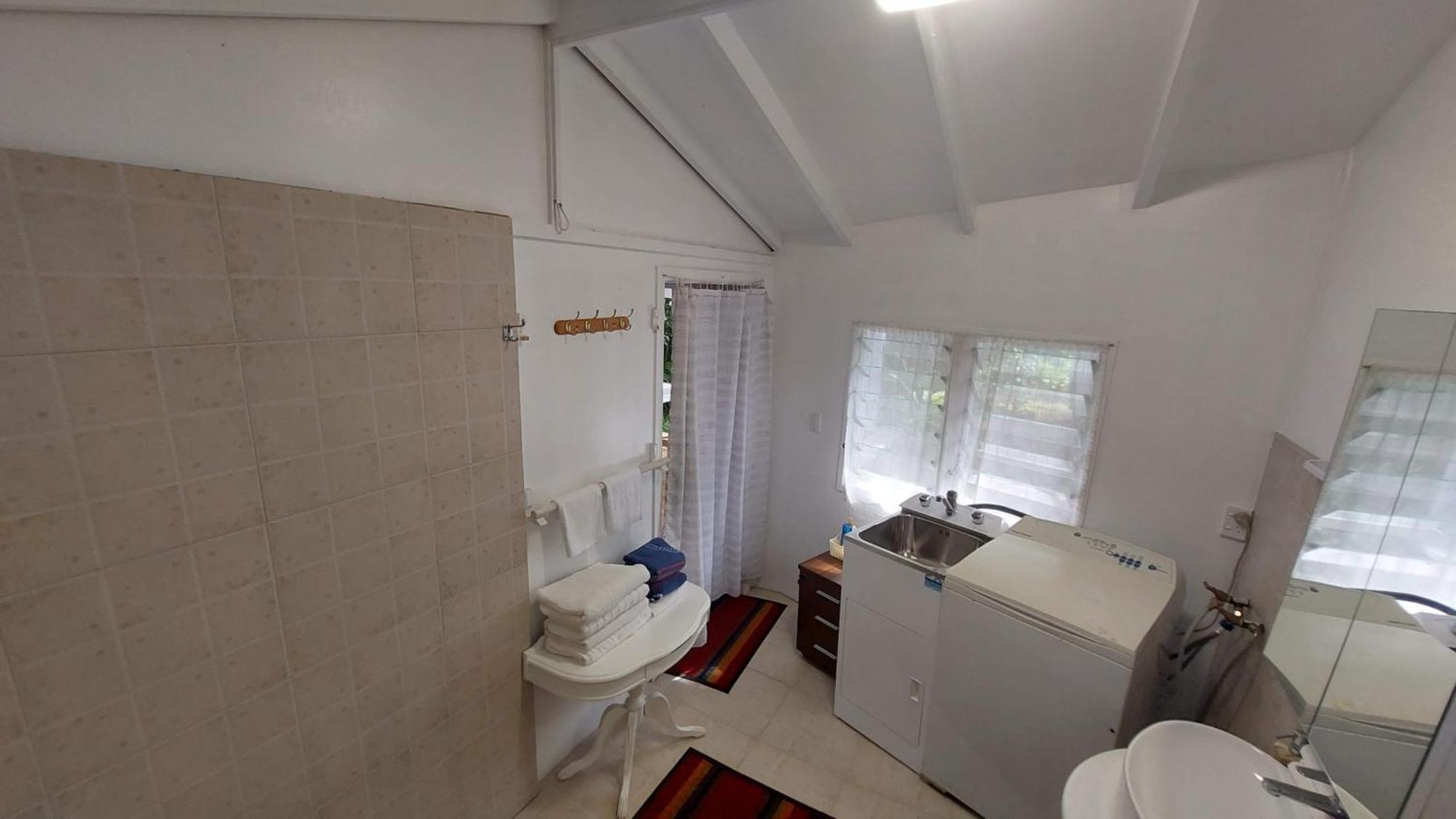 Are Tamareni 2Br Beach Cottage Or River Studio Avarua Habitación foto