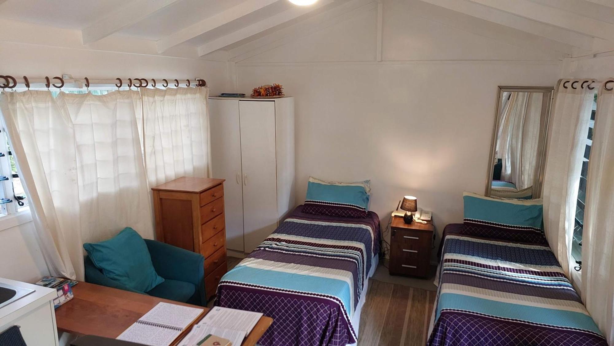 Are Tamareni 2Br Beach Cottage Or River Studio Avarua Habitación foto